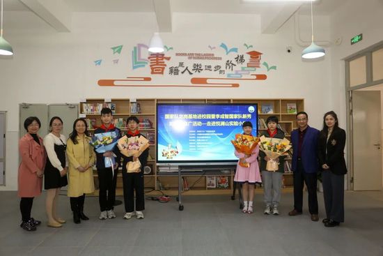 国产精品国产自线在线观看