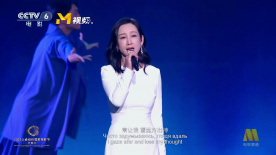 女生扒开尿口给男生捅